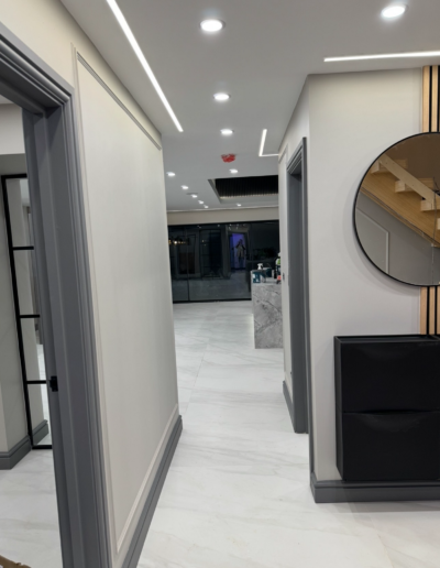 Luxury hallway painting in London – modern interior finish by Eliot Painting Ltd